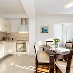 Marie 2 Bdr Apartman Zára