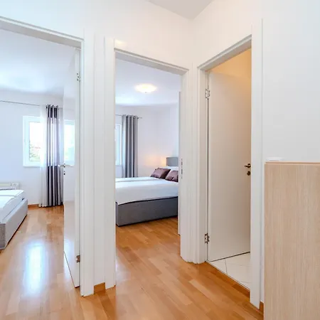 Marie 2 Bedroom Apartment Apartment *